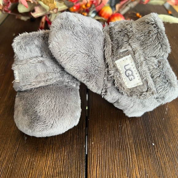 UGG Other - UGG Bixbee Infant Booties